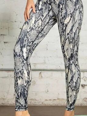 MPG Snake-Print High-Rise Joggers in Black and Cream